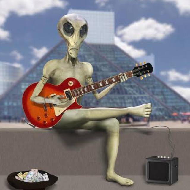 ??Universal singers??