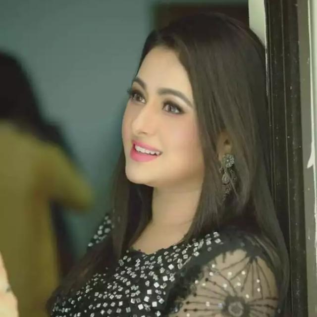বউ ছেড়ে শালি চুদি