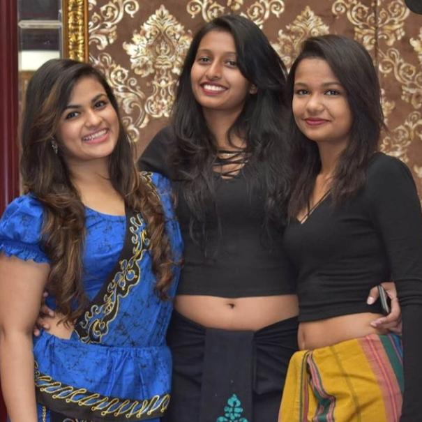 ??වල් කෙල්ලෝ,කොල්ලො?