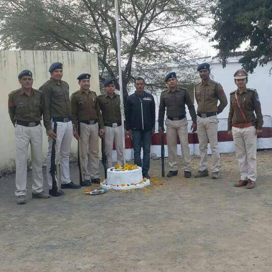 ??? (म.प्र) पुलिस???
