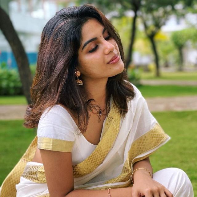 നീലക്കുയിൽ??