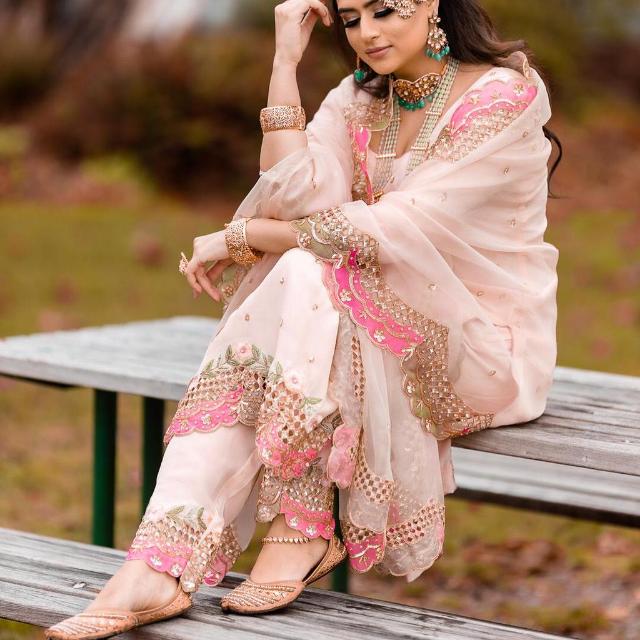 Kaur designer boutique ✌