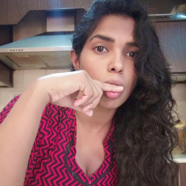 ചേച്ചിയുടെ  കുണ്ടി