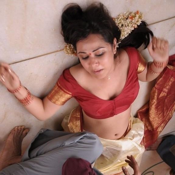 അടുകളാകാരി?