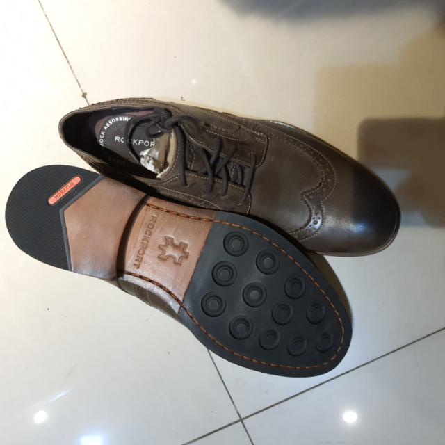 Shoes express leather family