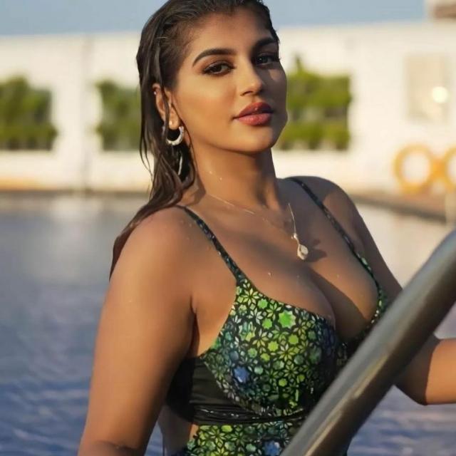 Yashika Fans