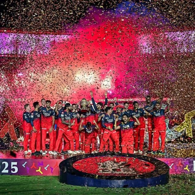 Rcbians Whatsapp group