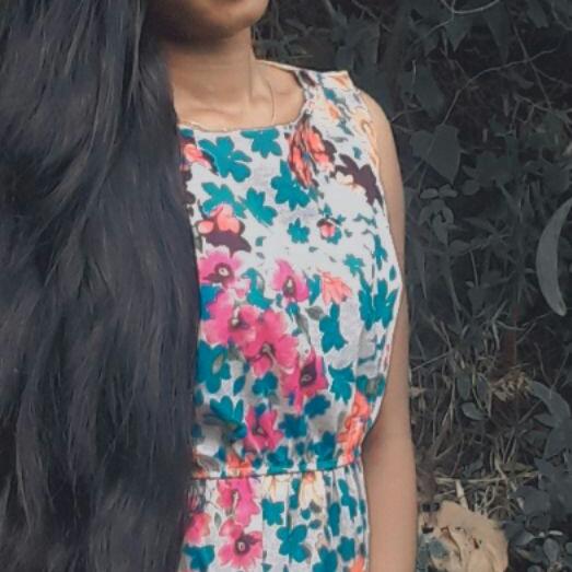 පොඩි කෙල්ලො??
