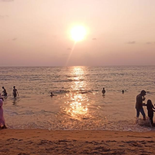 Beach valaa