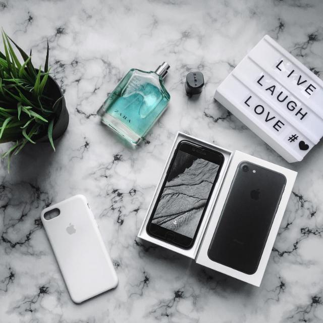 Smartphone low price shop