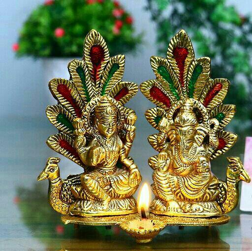 Unique Collections Whatsapp group