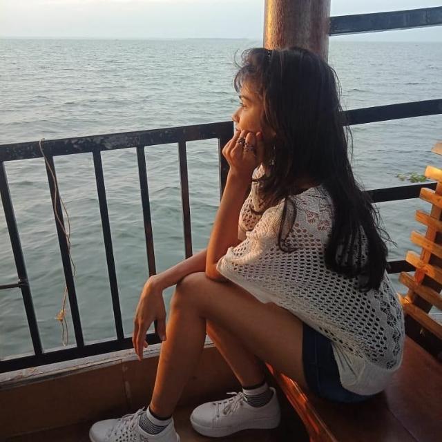 ?Paridhi Hot Pants?
