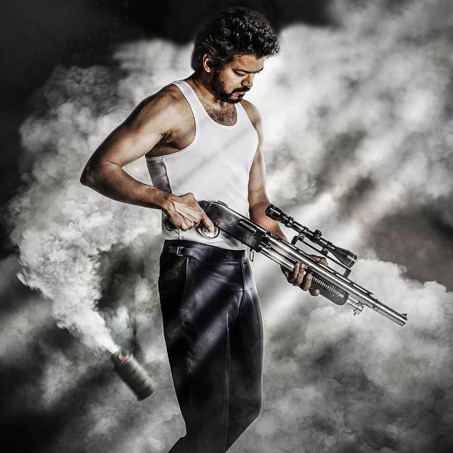 ?மனித கடவுள் தளபதி?