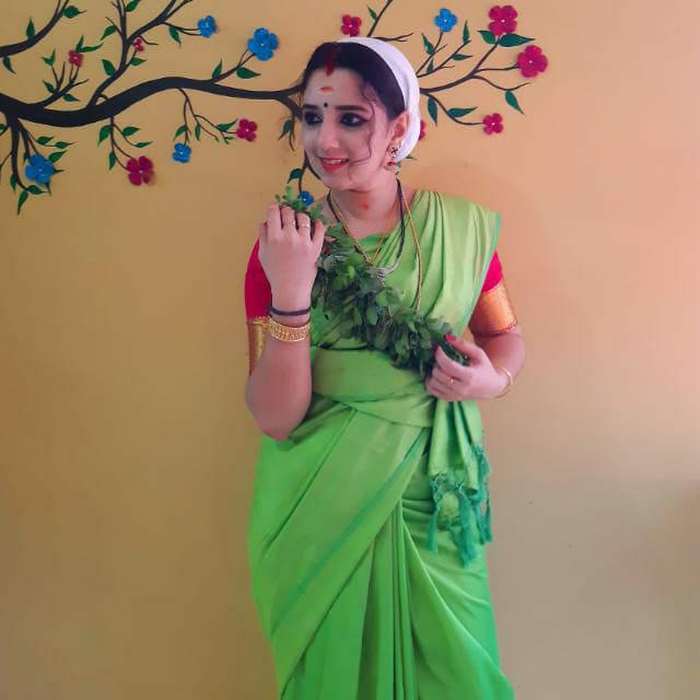 മലയാളി  ഗേൾസ്, മുലകൾ കൾ??