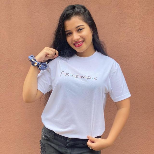 ? නිළියන්ගෙන් සැප ගමු ??