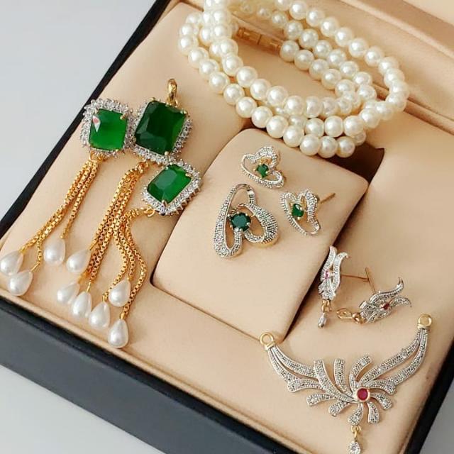 Preet-Jewellery&Bags?????