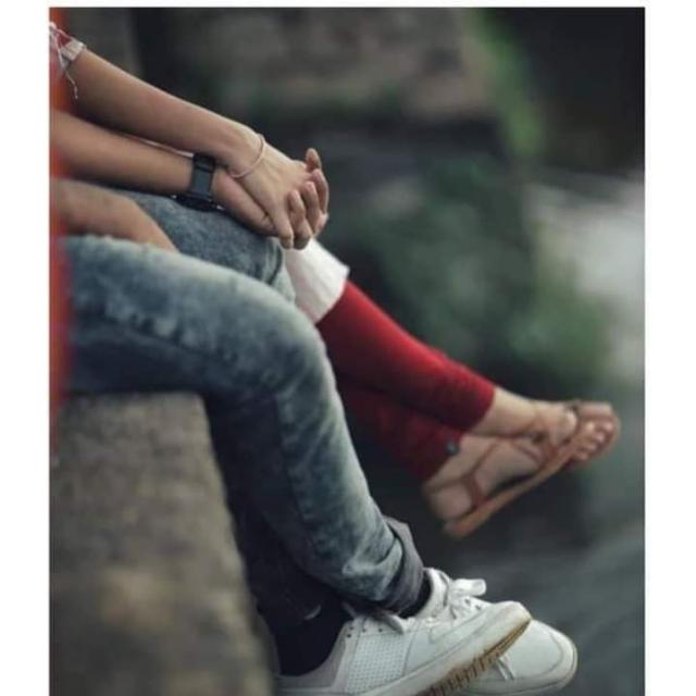 میرا یہ بھرم تھا میرے پاس تم ہوں?