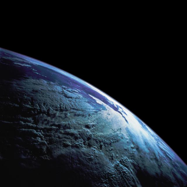 Globe Earth V Flat Earth [?><?]