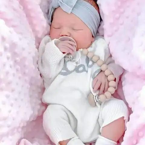 Titipan bayi untuk keperluan dan bekerja