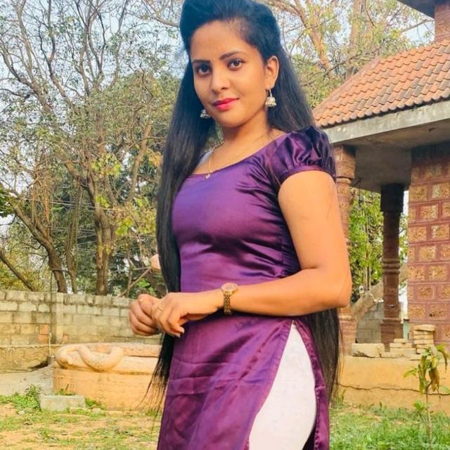 ಲೇಡಿಸ್ ನಂಬರ್ ಸಿಗುತ್ತದೆ400