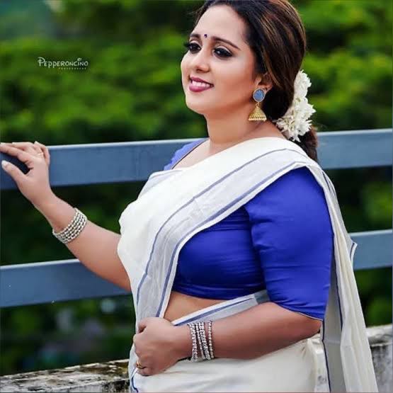 ?⃝⸙ചേച്ചിമാരുടെ തറവാട് ?⃝⸙
