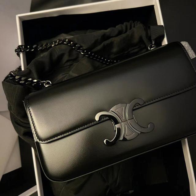 LUXURY BY LAYOH?