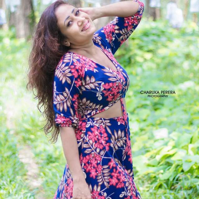සෙස්සි ගෑනු ?