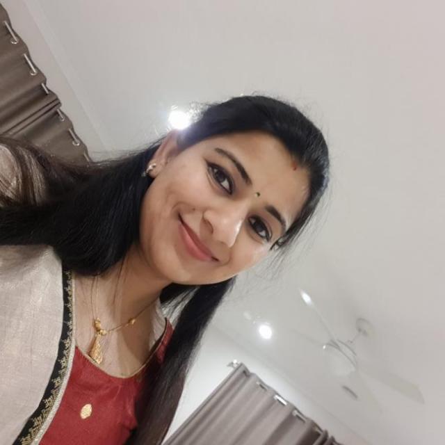 Pooja friends chatting bz ??