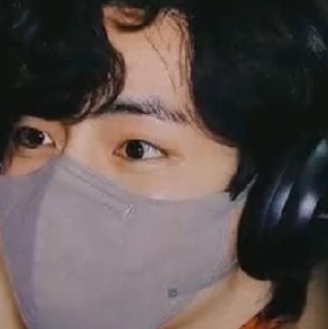 KIM TAEHYUNG (김태형)?✨