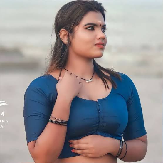 മുല പാലപാൽ തരുന്ന ആന്റി ??