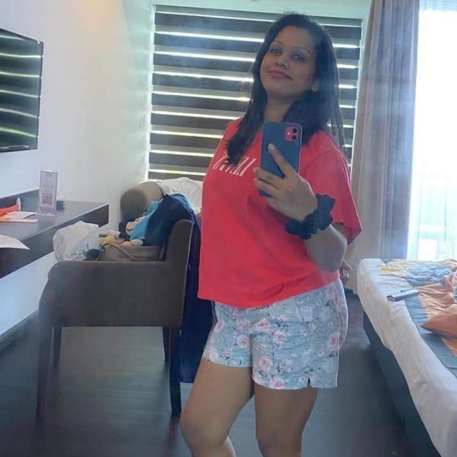  අක්කලගෙ/ඇන්ටි කතා?️???