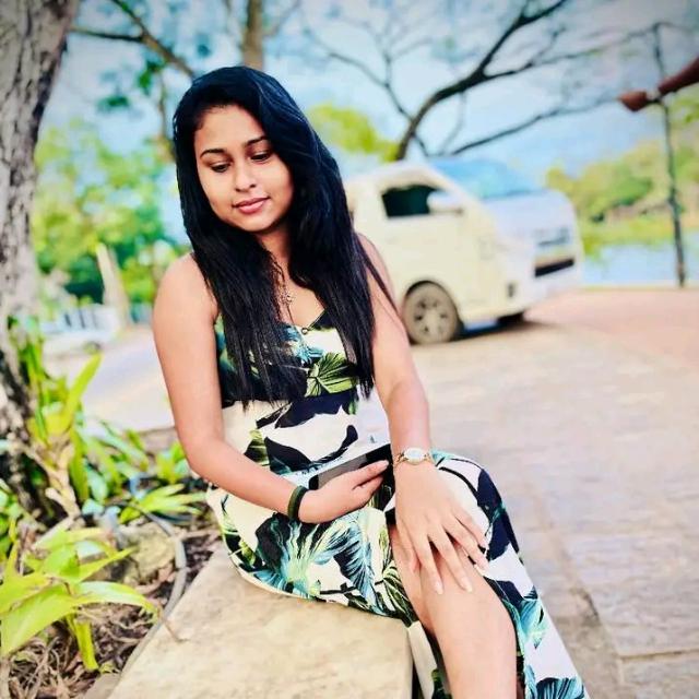අතට සවියක් හිතට සතුටක්