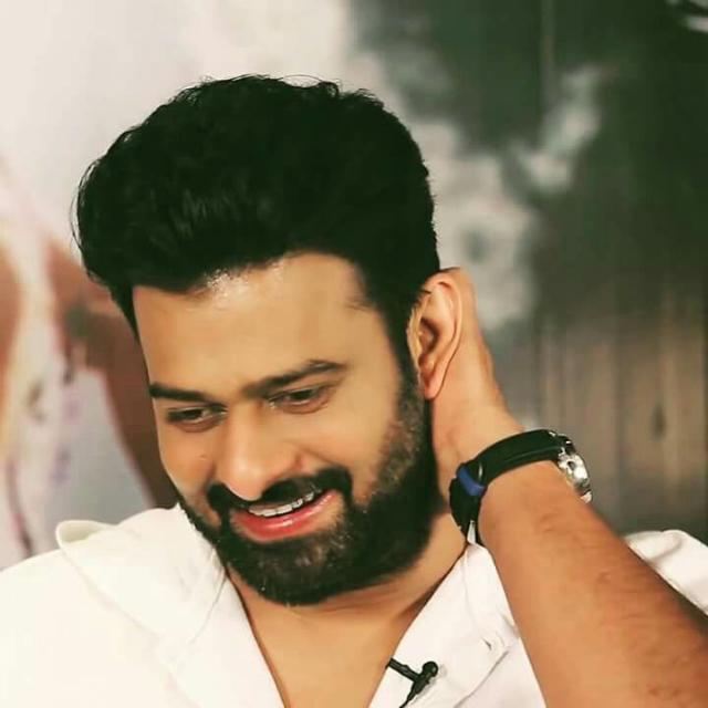 Die hard❥͜͡♥⃝fan of prabhas?⃟ﮩ٨ـ❥
