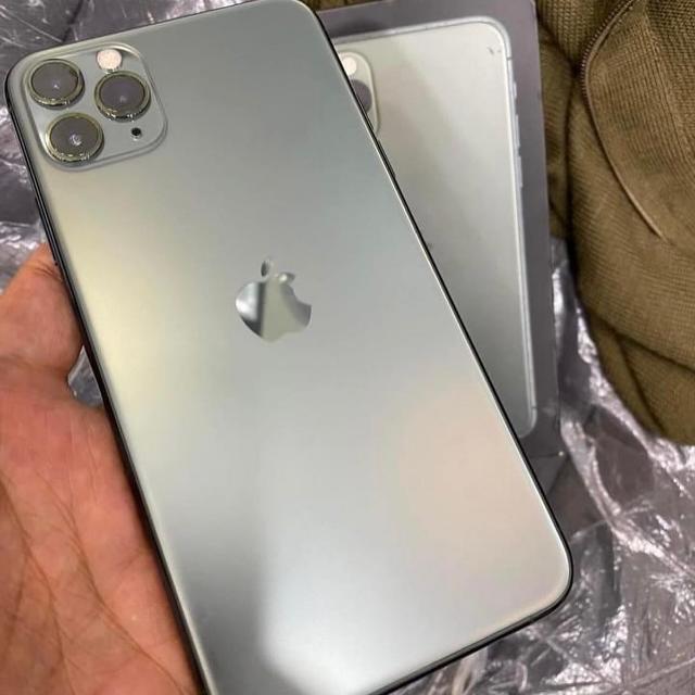 Non custom phones