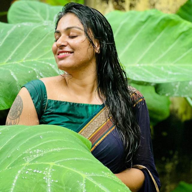 Rini raj hot