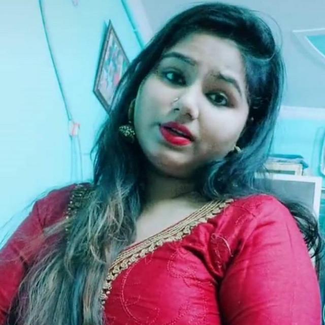 ഗേൾസ് ന്യൂ ഫോട്ടോ 