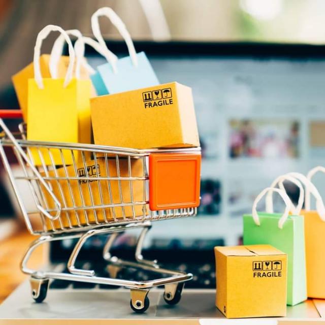 Online market Whatsapp group