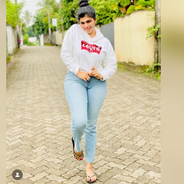 sl actors hot photos