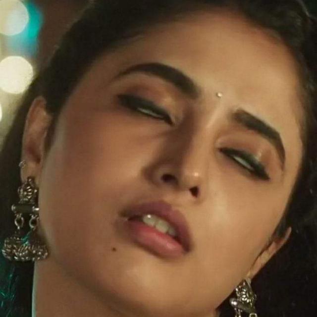 ???ഷീന  ചേച്ചിയുടെ വാണ പാൽ???