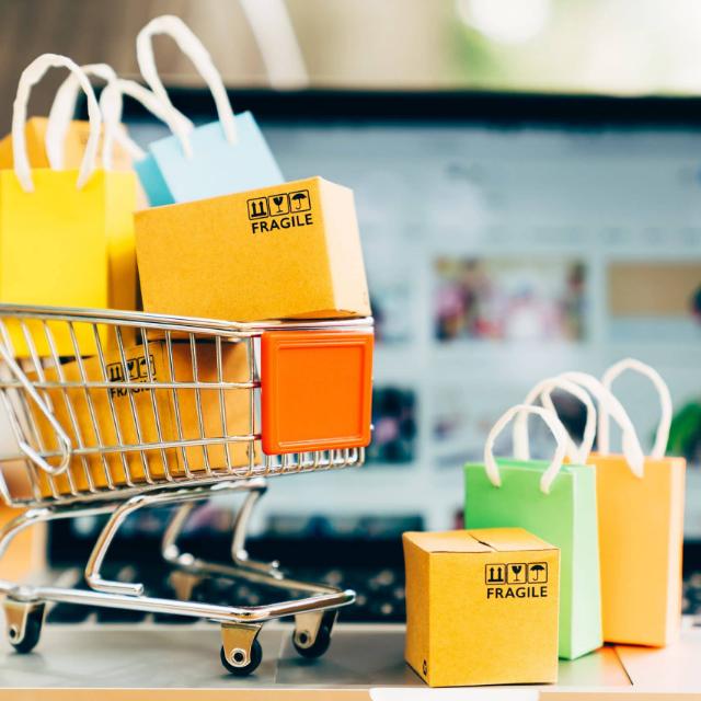 Online store Whatsapp group