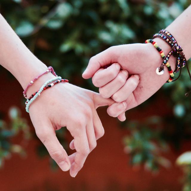 Helping hands 
