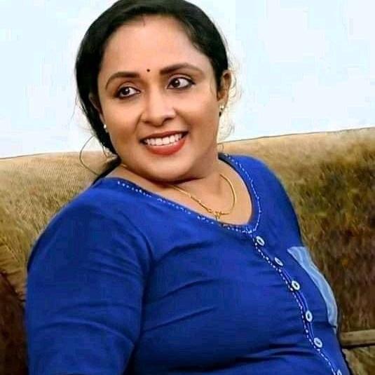 neelu hot