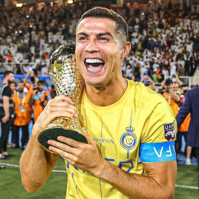 Cristiano Ronaldo's Fans Club ?