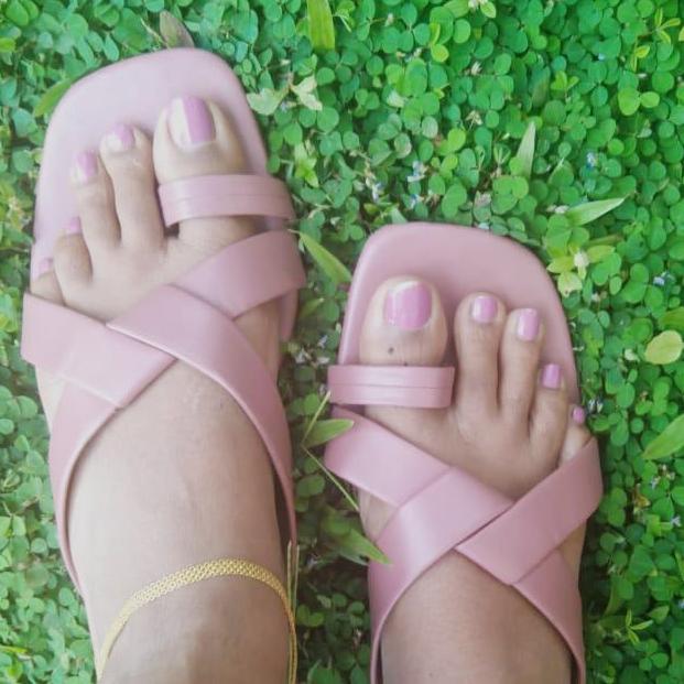 SL beautiful feets