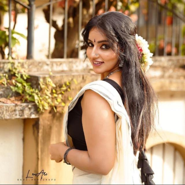 നാടൻ മലയാള തുണ്ട് വേണ്ടവർ കേറി വാ