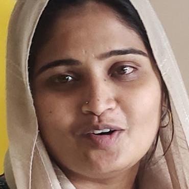 அம்மா அக்கா தங்கச்சி புண்டை வேணும்