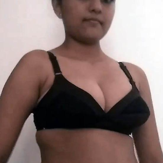മലയാളം പെൺകുട്ടികളുടെ ഓൺലൈൻ സേവനങ്ങൾ 