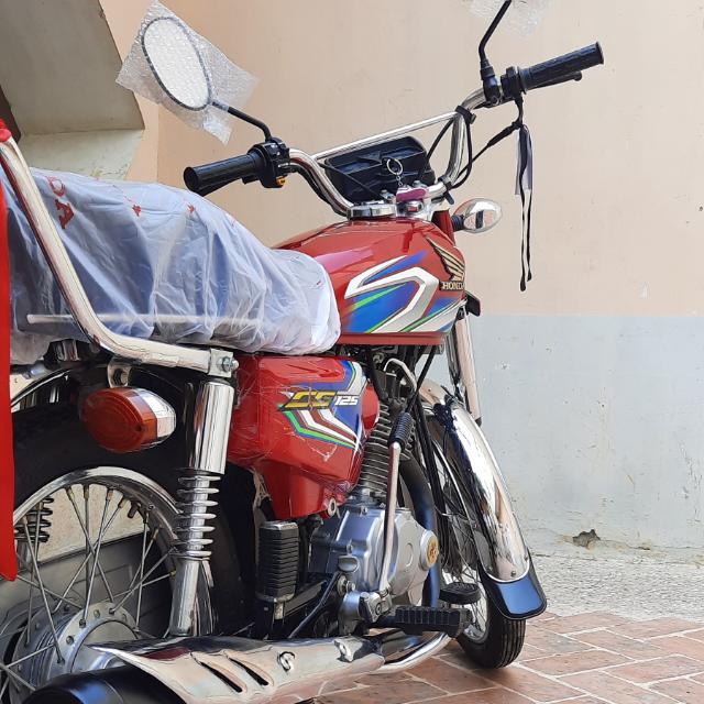 HANGU and KOHAT selling motarcycle group?