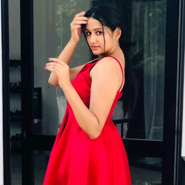 ??හිත හොඳ කෙල්ලෝ කොල්ලෝ?