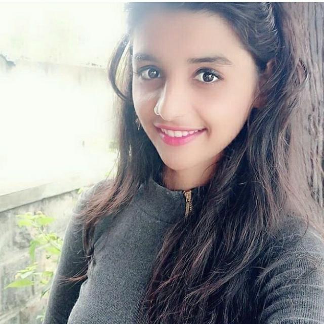Pay and enjoy Whatsapp group